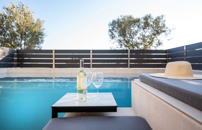 Serene seafront villas - Photo 39