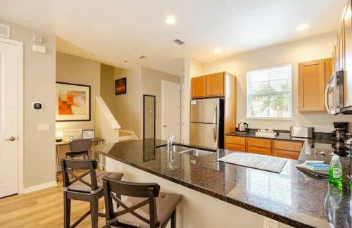 Corvette Getaway - 2 beds - jacuzzi - Forest view - Foto 13