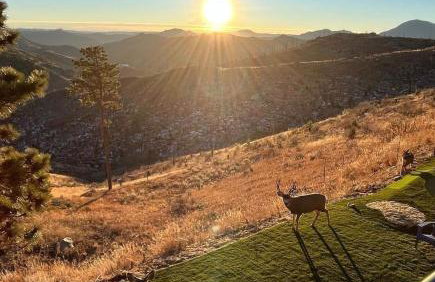 Hot Tub and Scenic Views at The Bailey Lodge - Foto 53