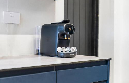 #111 New Farm with hot tub and Sauna - Sleeps 18 - Near Elmore Park - " Perfect for Contractors and Families - Parking space for 10 cars" - Foto 25