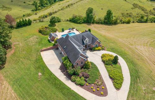 Luxury Getaway Home with Panoramic Views, Pool & Hot Tub! - Foto 4