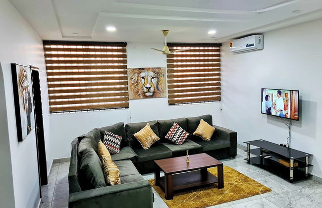 Gorgeous Quiet & Comfy Close to Highway - Foto 16