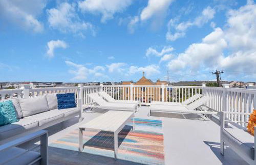 1 Block to Beach, Park 3 cars, Game Room and Balcony - Foto 5