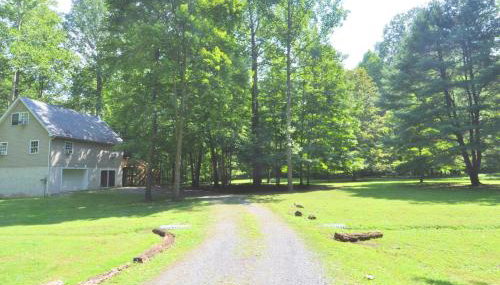 Trails End River Retreat - River Access - Pet Friendly - Hot Tub - Grill - Wifi - Fire Pit - Deck - Screen Porch - Family Friendly - Fishing - King Bed - Wood Stove - Foto 2