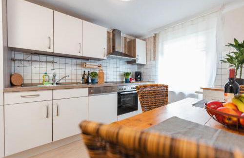 BG Living & Hosting - Mosel-Fachwerkhaus nahe Calmont Klettersteig - 2 Schlafzimmer, Parkplatz, WLAN & Netflix, 5 Personen - Foto 3