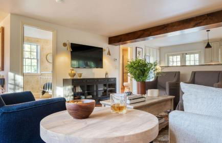 4BDR Heritage Estate w Pool Private Pond Fire Pit Cortland by AvantStay - Foto 8