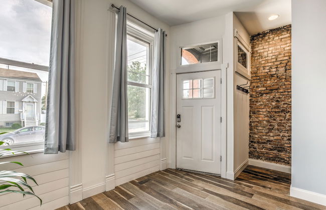 Delightfully Redesigned Home - JZ Vacation Rentals - Photo 28