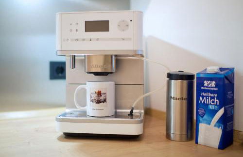 EDLER WOHNRAUM Elegantes Apartment mit Balkon, Boxspringbett, Kaffeevollautomat, Lift & Parkplatz - Foto 25