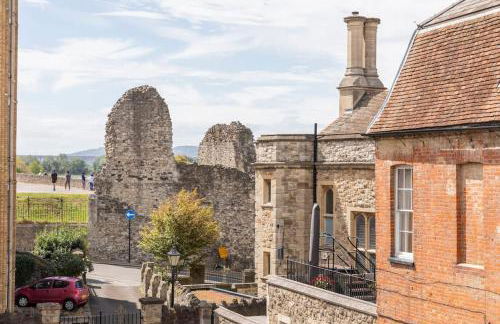 Castle Garden View - Photo 16