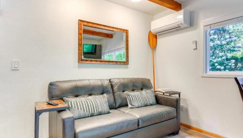 Riverfront Sandy Retreat, Fish and Kayak On-Site - Foto 4