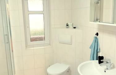 Seyfarthrooms - Ferienwohnung Zum Dorfladen Rathen - zentrale Lage mit direkter Anbindung an das Wanderwegenetz, moderne Inneneinrichtung - Foto 6