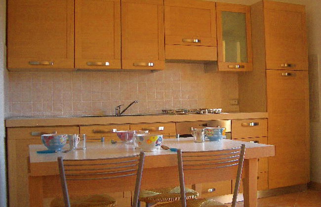 2 Bed Flat - Sleeps 4 - Garden - Parking - Wifi - Foto 4