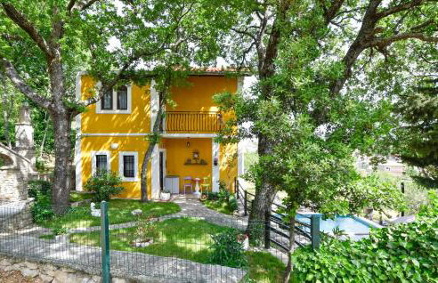 Cozy Home In Srinjine - Photo 12