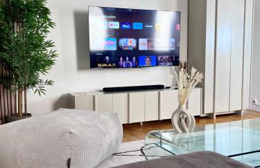 Grand Appartement ultra moderne Plein Centre, plage à pieds, avec parking - Photo 8