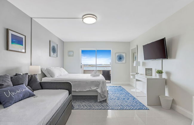 Waterfront Studio Condo in the Heart of Miami - Skyline & Bay Views - Foto 12