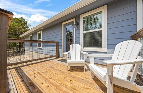 Neon Vibes Outdoor TV Hot Tub Arcade Room - Foto 20