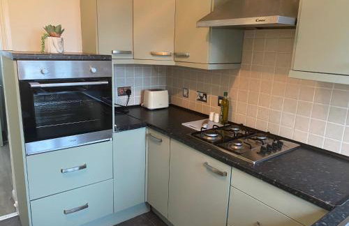 Montrose - Perfect Contractor Stay Own Driveway 3 bedrooms - Photo 15