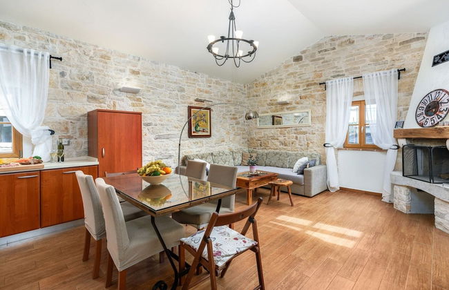 Lovely Stone House With Private Swimming Pool - Foto 17