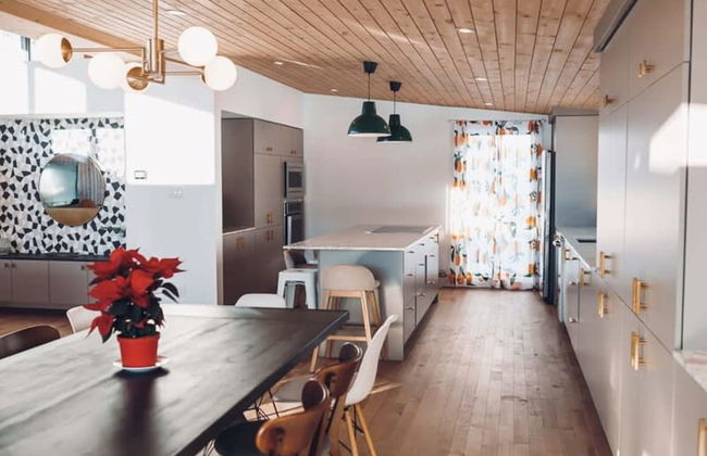 Lakeview Mid Century Luxury Cottage Citq 311414 - Photo 21