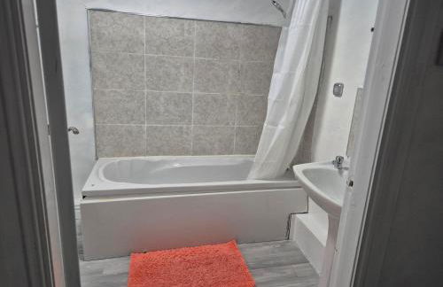 Cozy 4Bedroom Home in Hermitage Street Rishton - Foto 2