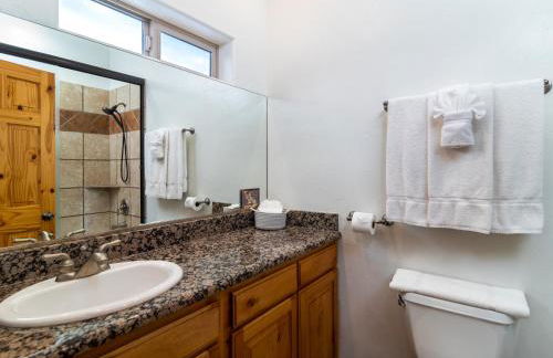 Escape to Tranquility: Amazing Cabin Near Zion - Foto 12