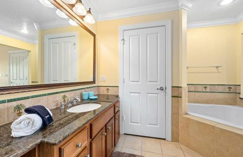 Mickey 3bed Condo 20 min to Disney! Pools & Gym - Foto 15