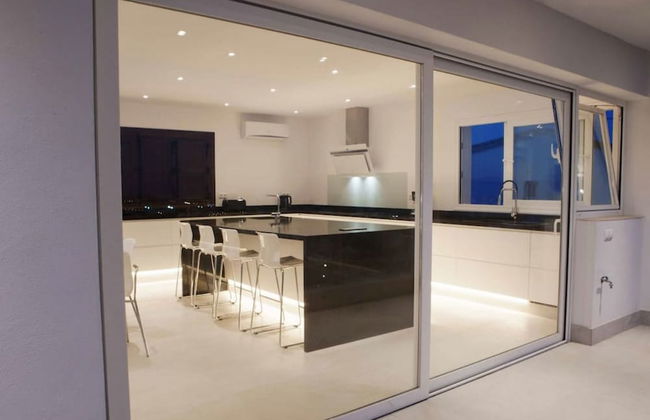 Luxury villa with heated pool - Foto 16