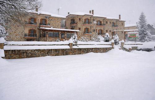 Orama Hotel - Serene Lake Plastira Retreat with Stunning Views - Photo 16