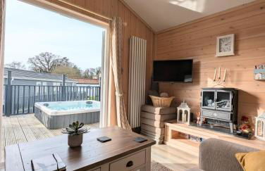 1 or 2 bedroom Hot tub Lodges - Foto 8