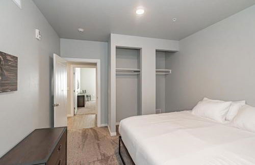 Bringham's Mill Apartments Perfect for Groups Full Kitchen Gym and Free Parking - Photo 135