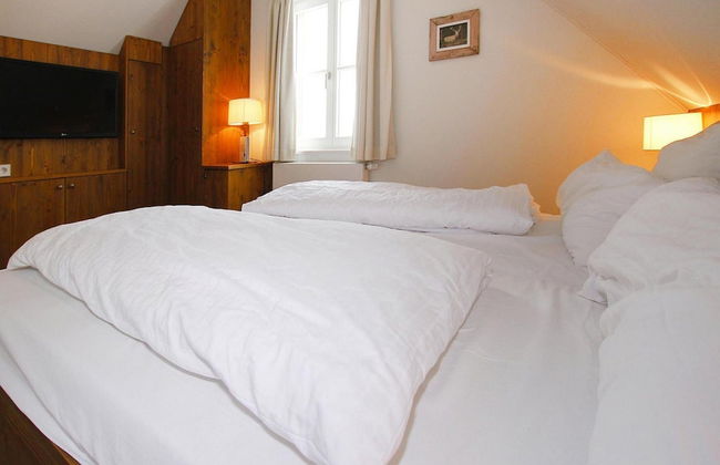 Semi-detached Houses, Turf House - Photo 3