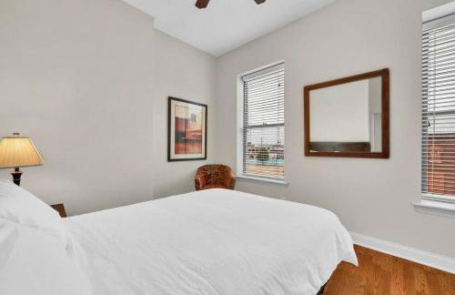 St Louis Tower Grove Two-Story Townhome Perfect for Groups Side B - Photo 11