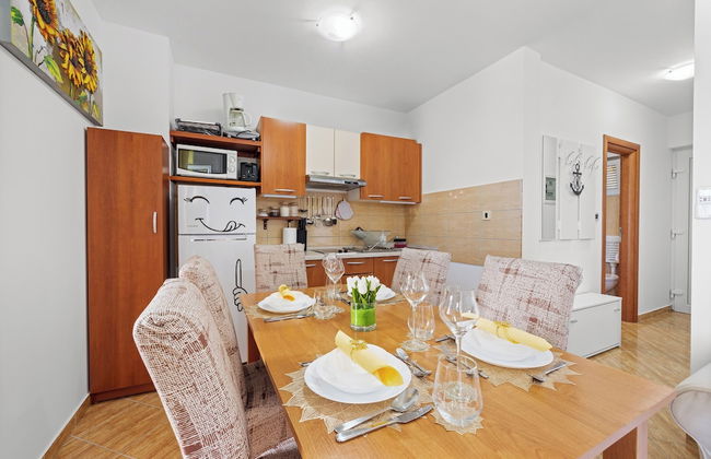 Mery's Sunny Pool Apartment - Foto 14