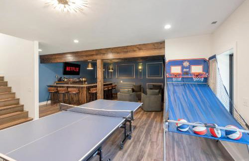 Lux Riverfront Retreat- Hot Tub, Game Room, Views! - Photo 35