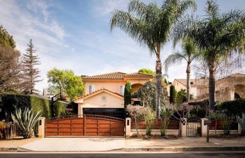 Sherman Oaks Home w Pool, Spa and Outdoor Kitchen - Foto 76