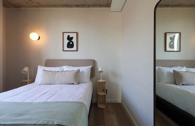 THREE43 on B - Fluent Serviced Apartments - Foto 19