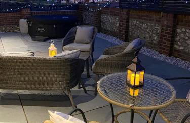 Studio Cabin Retreat with Hot Tub Sea and Downs views in Seaford with own garden - Foto 6