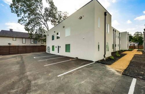 C&C Lofty East Dallas Apartment - Foto 25