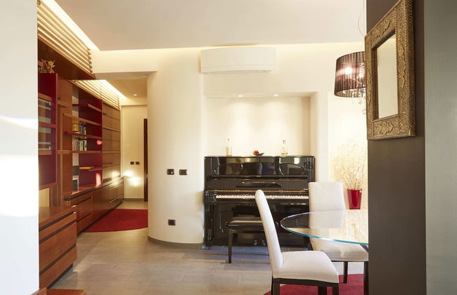 Vatican Luxury Penthouse With Terrace - Photo 18