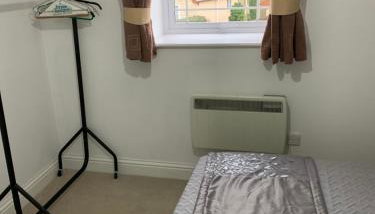 Comfy New Self Contained 1 Bed Flat - Modern! - Photo 4