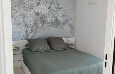 Charmant 2 pieces avec parking privé et piscine - Foto 3