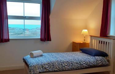 Garreglwyd - relaxed, rural, holiday house with outstanding sea views - Foto 9