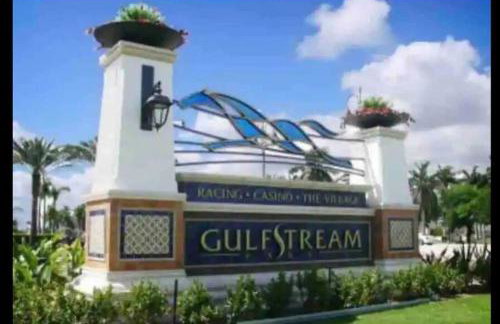 King Bed, 3 miles to Stadium - Foto 21