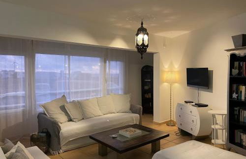 MY OCEAN HOME !!! Breathtaking location, Steps to the ocean, Spacious sea view, Fully Equipped and Well-Furnished with Private Entrance and High-Speed Fiber Optic Internet - Photo 51