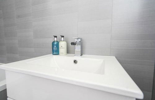 Livingston 4 Bed + Car Space - Foto 14