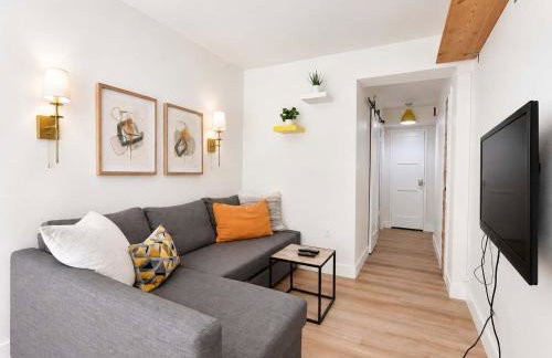 Colorful downtown condo, 2 bedrooms, king bed - Foto 6