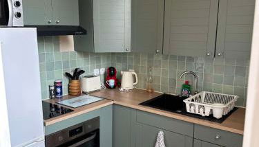 T2 chaleureux à 2 pas du centre - Foto 4