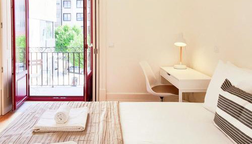 Comfortable flat, cozy balcony close to Aliados Av - Foto 4