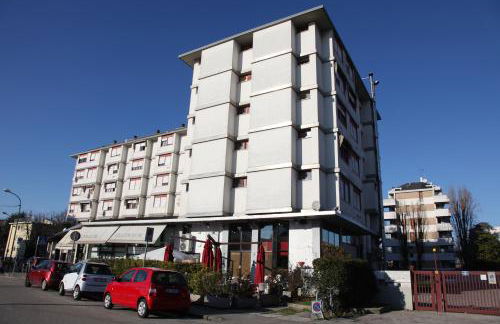 Tia House - Bright Studio with Private Parking! - Foto 8