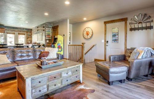 Ski, Hike and Relax Eden Condo with Hot Tub Access - Photo 5